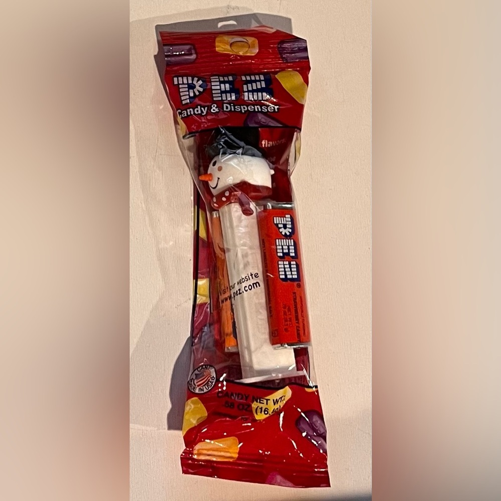 PEZ Snowman Candy Dispenser Christmas Strawberry and‎ Orange Flavor Never Opened